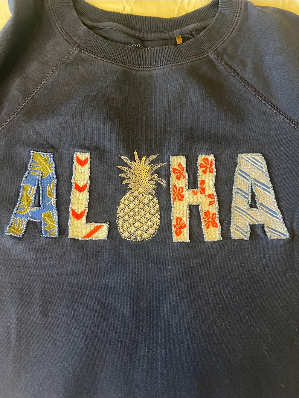 Tommy Bahama ALOHA Appliqué Pullover Sweatshirt Patriotic Embellished Crewneck - Picture 9 of 14
